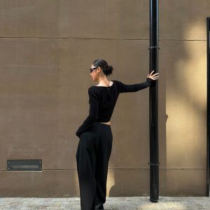 Stylish Minimalist Black Trousers with Built-In Layers and Special Cut - Trendy Loose Fit for Effortless Chic Style