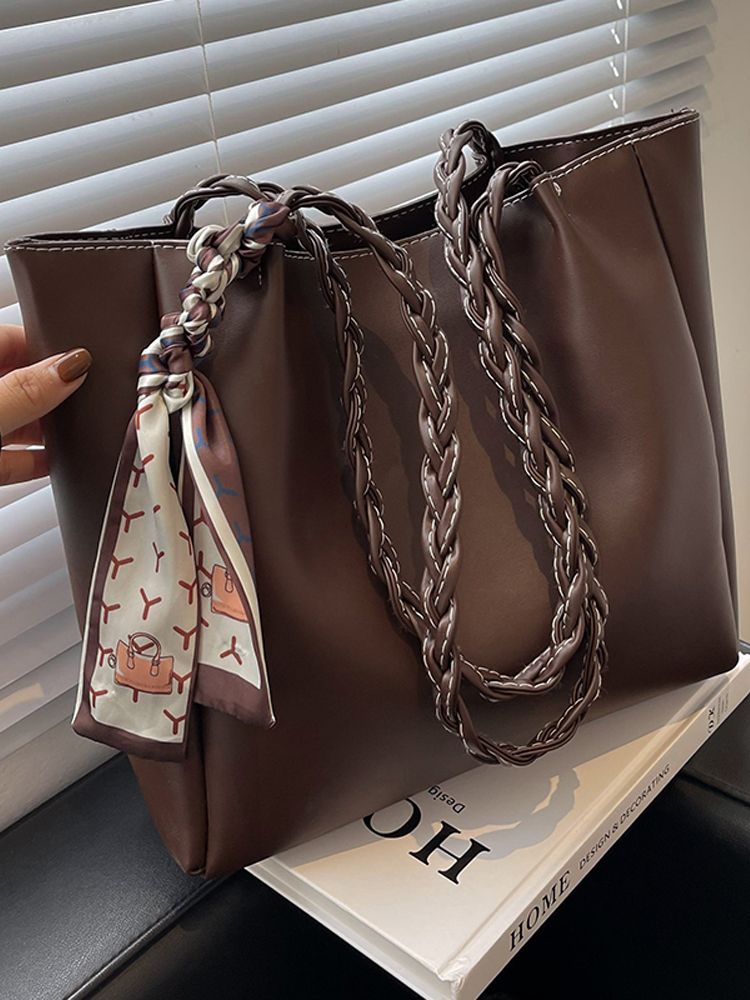 Stylish Minimalist Shoulder Bag for Women - Large Capacity Commuter Tote with Versatile Niche Design Stylish Minimalist Shoulder Bag for Women - Large Capacity Commuter Tote with Versatile Niche Design