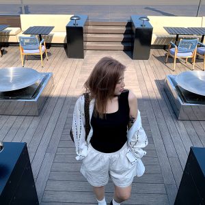 Summer 2025 Women's Versatile Round Neck Sleeveless Tank Top - Loose Slimming Base Layer for Y2K and 90s Style