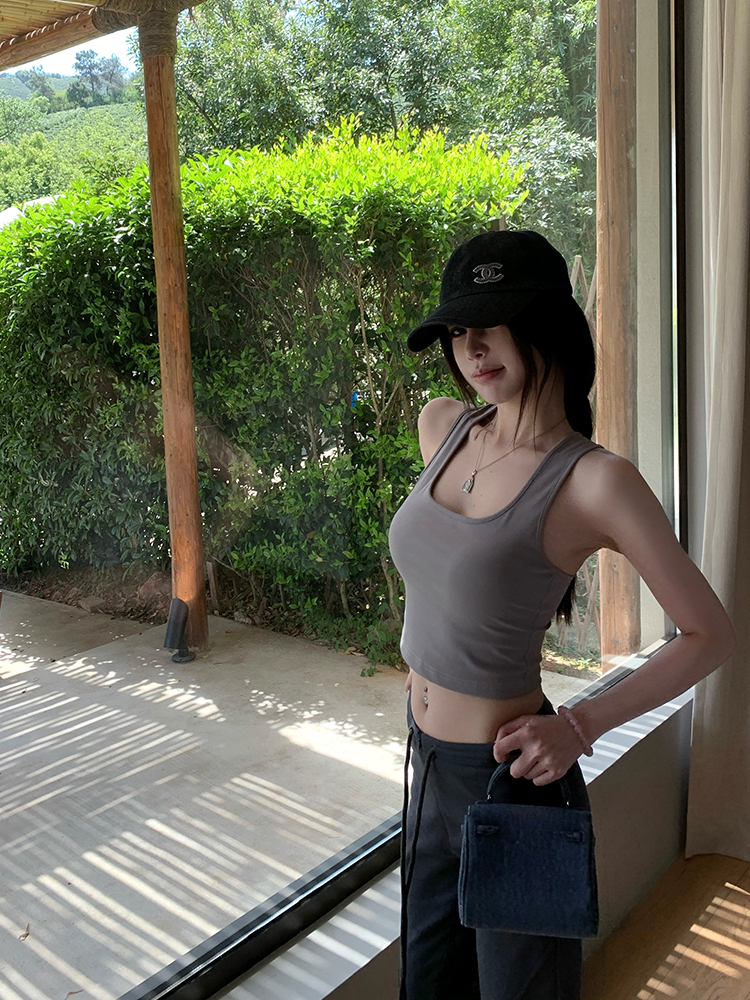 Summer Aerobics Cami Top for Women with Chest Pads, Short Length, Open Back, Outdoor Sportswear, Casual Activewear Summer Aerobics Cami Top for Women with Chest Pads, Short Length, Open Back, Outdoor Sportswear, Casual Activewear