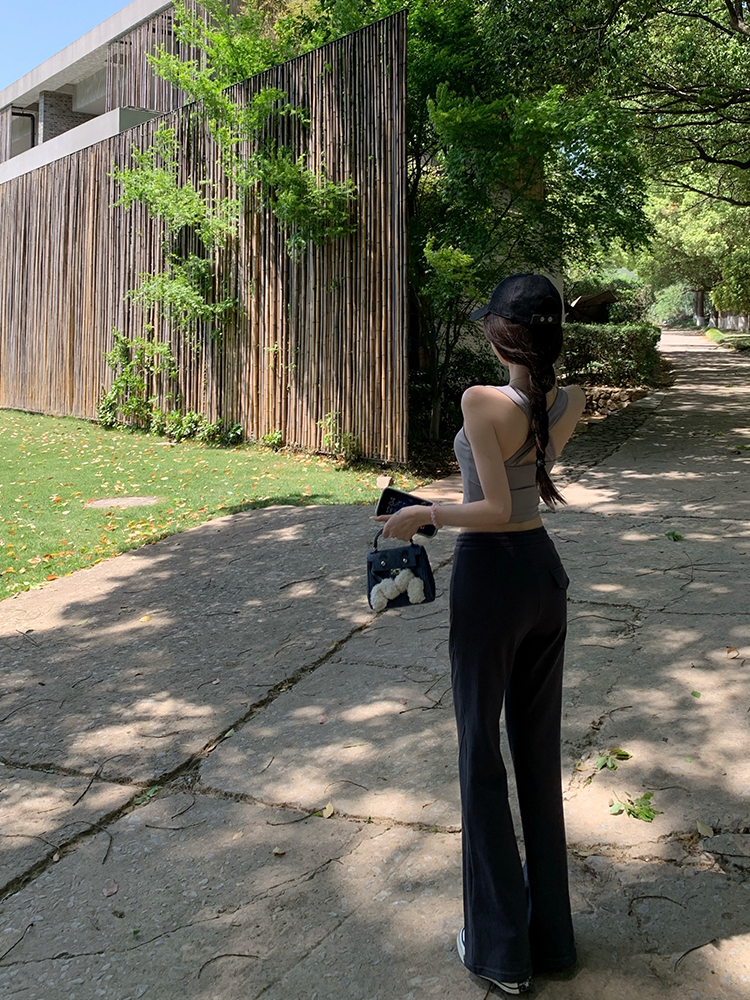 Summer Aerobics Cami Top for Women with Chest Pads, Short Length, Open Back, Outdoor Sportswear, Casual Activewear Summer Aerobics Cami Top for Women with Chest Pads, Short Length, Open Back, Outdoor Sportswear, Casual Activewear