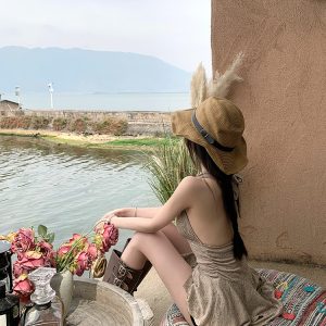 Summer Backless Halter Dress - American Retro Irregular Short Skirt with Shazhou Rainforest Design, Perfect for Y2K and Boho Styles