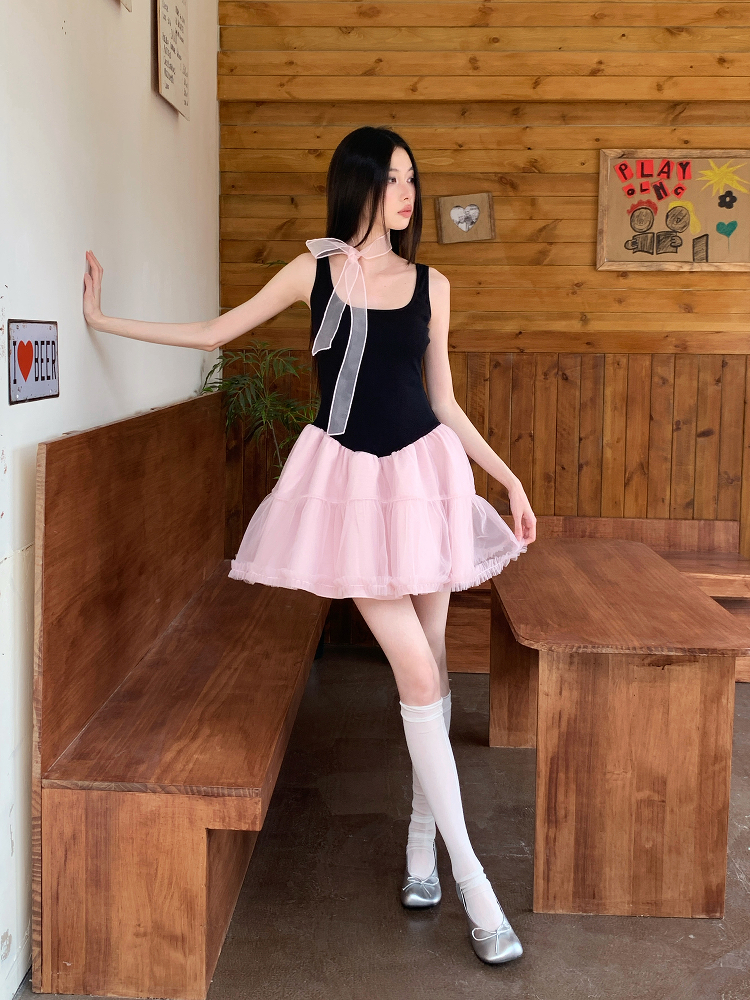 Summer Black and Pink Color-Block Sleeveless Knitted Dress with Sweet Patchwork Puff Skirt - Trendy Y2K Style Summer Black and Pink Color-Block Sleeveless Knitted Dress with Sweet Patchwork Puff Skirt - Trendy Y2K Style