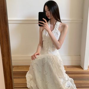 Summer Floral Edge Halter Camisole - Women's Garden-Style Slim Neck White Top for Y2K and 90s Fashion