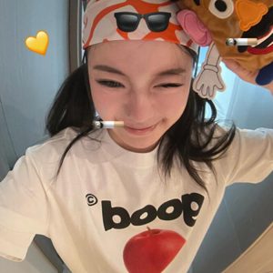 Summer Oversized Apple Print T-Shirt for Women - Casual Round Neck Heavyweight Short Sleeve Top, American Style Fashion