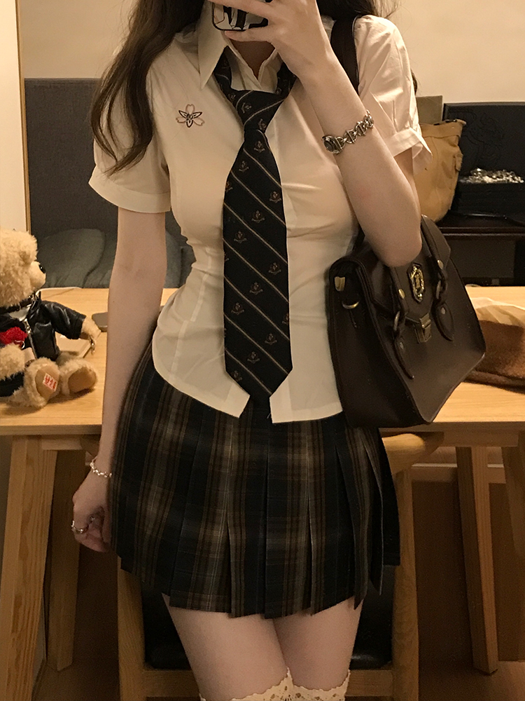 Summer Plaid Pleated Skirt for Women - Chuan Tea JK Uniform Short Skirt, Cute Pudding Bear Design, School Style Fashion Summer Plaid Pleated Skirt for Women - Chuan Tea JK Uniform Short Skirt, Cute Pudding Bear Design, School Style Fashion