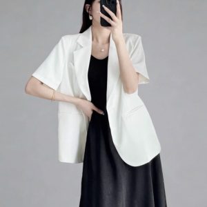 Summer Women's Short-Sleeved Suit Jacket in White and Black, High-End Loose Fit Blazer for Slimming Casual Style