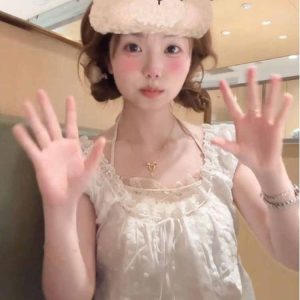 Summer Women's White Square Neck T-Shirt with Lace Spliced Puff Sleeves - French Style Sweet Fashion Top