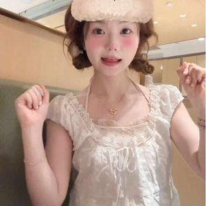 Summer Women's White Square Neck T-Shirt with Lace Spliced Puff Sleeves - French Style Sweet Fashion Top