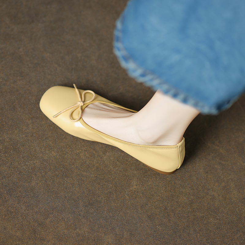 Super Soft Genuine Leather Square Toe Bowknot Slip-On Low Heel Grandma Shoes - Trendy Vintage Style for Comfort and Elegance