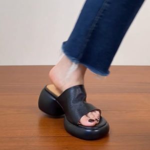 Super Soft Lambskin Chunky Heel One-Strap Outdoor Sandals for Women - Summer 2025 Thick-Soled High Heels, Trendy Fashion Footwear.