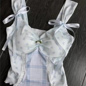 Sweet Floral Camisole for Women with Chest Pads - Summer Chic Short Fitted Sleeveless Top, Perfect for 90s and Y2K Style