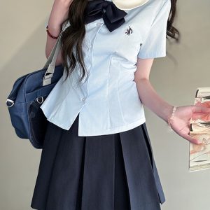 Sweet Waist-Defining Slim Fit Women's Short Sleeve JK Uniform Shirt Top with Pudding Bear Design - Summer College Style