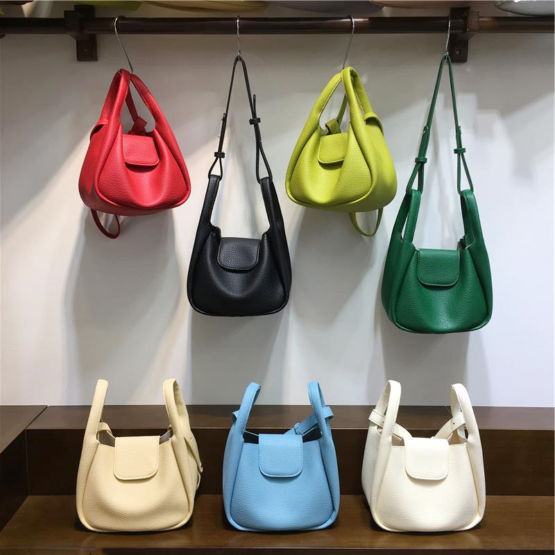 Textured Commuter Women's Handheld Vegetable Basket Bag - Stylish Water Bucket Shoulder Crossbody Tote for Everyday Use