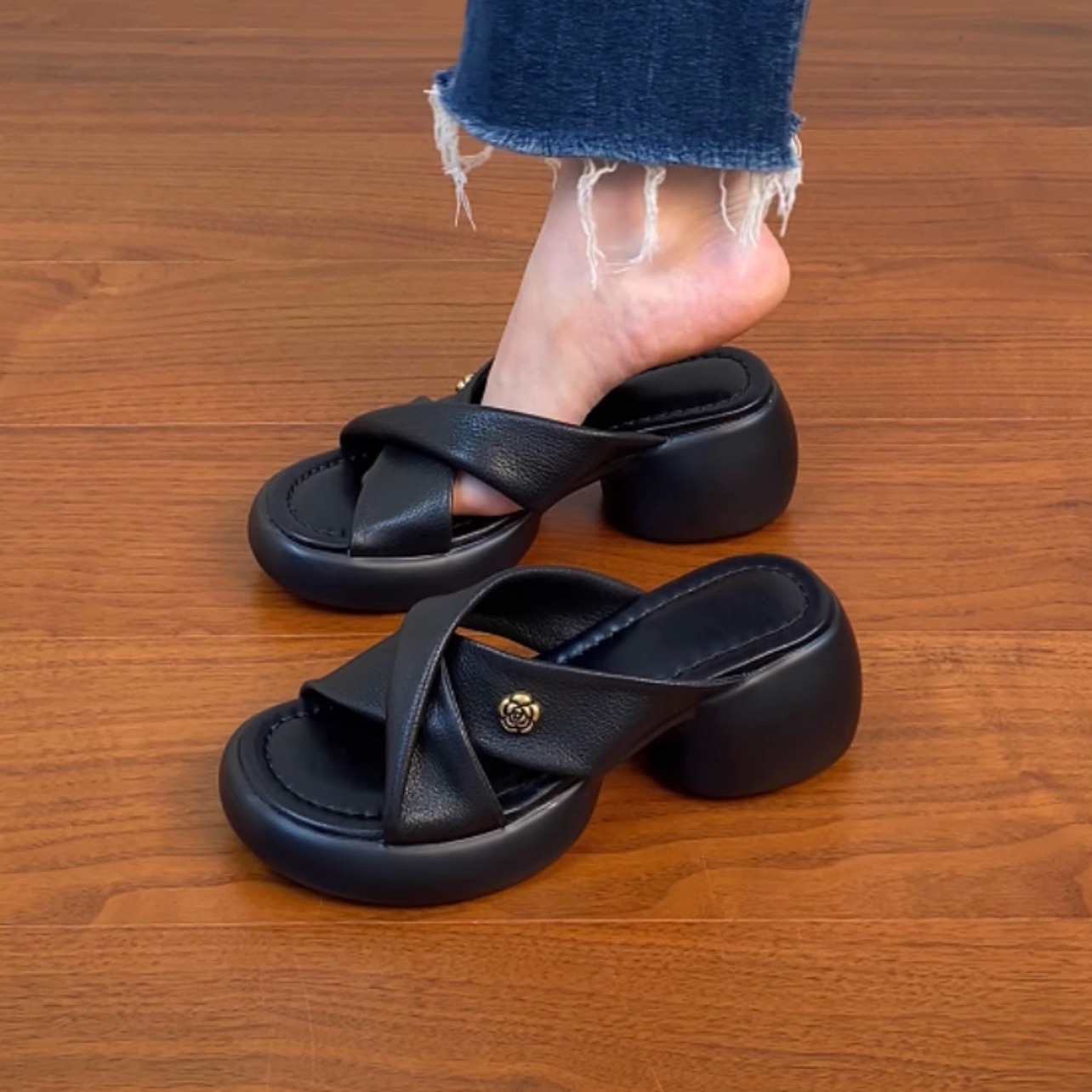 Thick-Soled Cross-Strap High Heels Sandals for Women - Summer 2025 Outdoor Footwear, Trendy Y2K Style