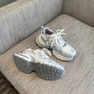 Thick-Soled Dad Shoes for Women - 2025 Spring Casual Outdoor Footwear, Versatile Height-Increasing Sports Sneakers