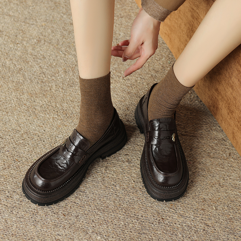 Thick-Soled Handcrafted Sheepskin Lazy Loafers for Women - College Style Leather Flats, Non-Luxury Parisian Design Thick-Soled Handcrafted Sheepskin Lazy Loafers for Women - College Style Leather Flats, Non-Luxury Parisian Design