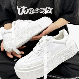 Thick-Soled Height-Increasing Canvas Shoes for Men - Trendy Breathable Mesh Platform Sneakers, Retro Sports Board Shoes
