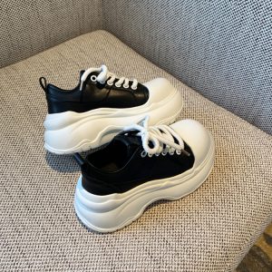 Thick-Soled Lace-Up Casual Sneakers for Women, Height-Increasing White Shoes for Spring 2025, Trendy Outdoor Footwear