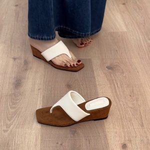 Thick-Soled Sheepskin Flip-Flops for Women - Retro Minimalist Square-Toe Wedge Sandals for Outdoor and Beach Wear