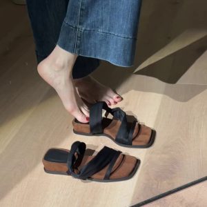 Thick-Soled Sheepskin One-Strap Square-Toe Sandals for Women - Retro Two-Way Wear Perfect for Skirts and Summer Outfits