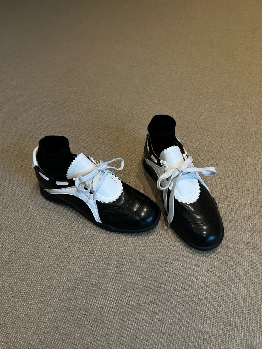 Thick-Soled Sporty Mary Jane Shoes for Women - Color-Blocked Retro Lace-Up Casual Footwear, Round-Toe Comfort Thick-Soled Sporty Mary Jane Shoes for Women - Color-Blocked Retro Lace-Up Casual Footwear, Round-Toe Comfort