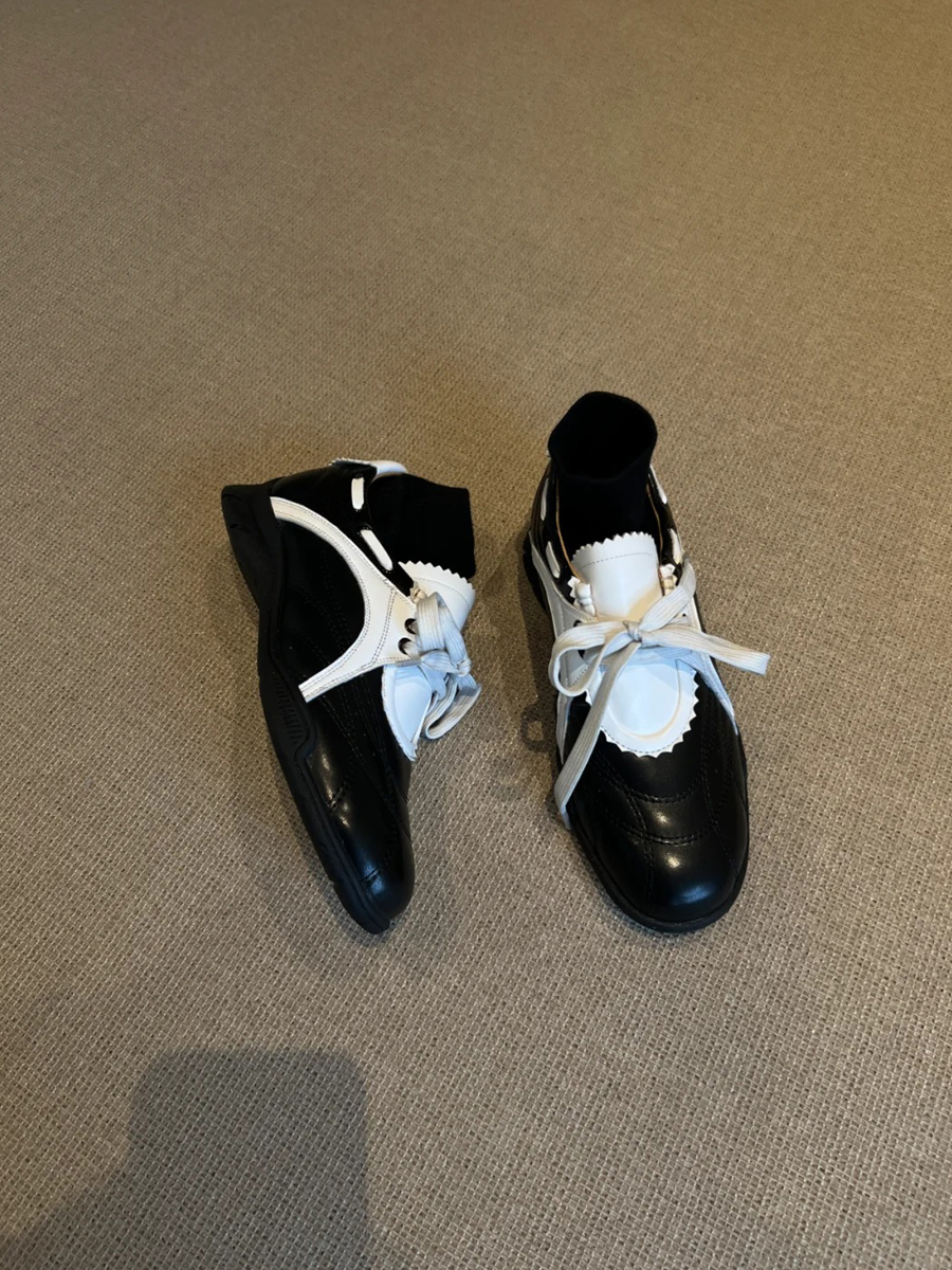 Thick-Soled Sporty Mary Jane Shoes for Women - Color-Blocked Retro Lace-Up Casual Footwear, Round-Toe Comfort Thick-Soled Sporty Mary Jane Shoes for Women - Color-Blocked Retro Lace-Up Casual Footwear, Round-Toe Comfort