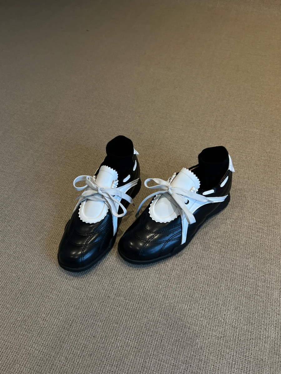 Thick-Soled Sporty Mary Jane Shoes for Women - Color-Blocked Retro Lace-Up Casual Footwear, Round-Toe Comfort Thick-Soled Sporty Mary Jane Shoes for Women - Color-Blocked Retro Lace-Up Casual Footwear, Round-Toe Comfort