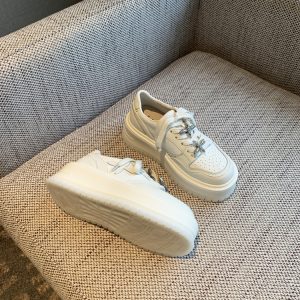 Thick-Soled White Sneakers for Women - 2025 Spring Platform Lace-Up Casual Skate Shoes, Lightweight and Versatile Height-Increasing Style