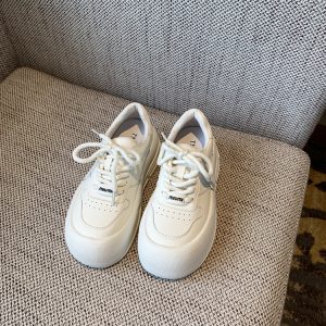Thick-Soled White Sneakers for Women, 2025 Korean Lace-Up Casual Sports Shoes, Versatile Trendy Board Sneakers