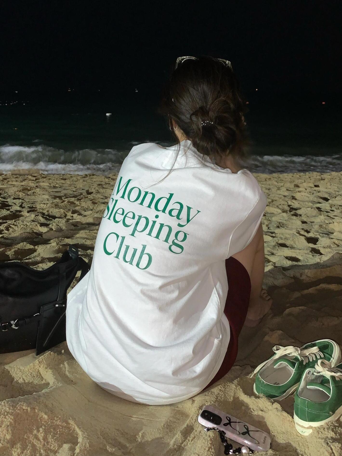 Timeless Korean Minimalist Heavyweight Cotton Short-Sleeve T-Shirt for Summer Casual Style Timeless Korean Minimalist Heavyweight Cotton Short-Sleeve T-Shirt for Summer Casual Style