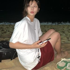 Timeless Korean Minimalist Heavyweight Cotton Short-Sleeve T-Shirt for Summer Casual Style