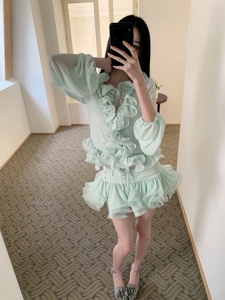 Transparent Chiffon 3D Ruffled Cardigan and Short Skirt Set - Wizard of Oz Inspired Floral Design Transparent Chiffon 3D Ruffled Cardigan and Short Skirt Set - Wizard of Oz Inspired Floral Design