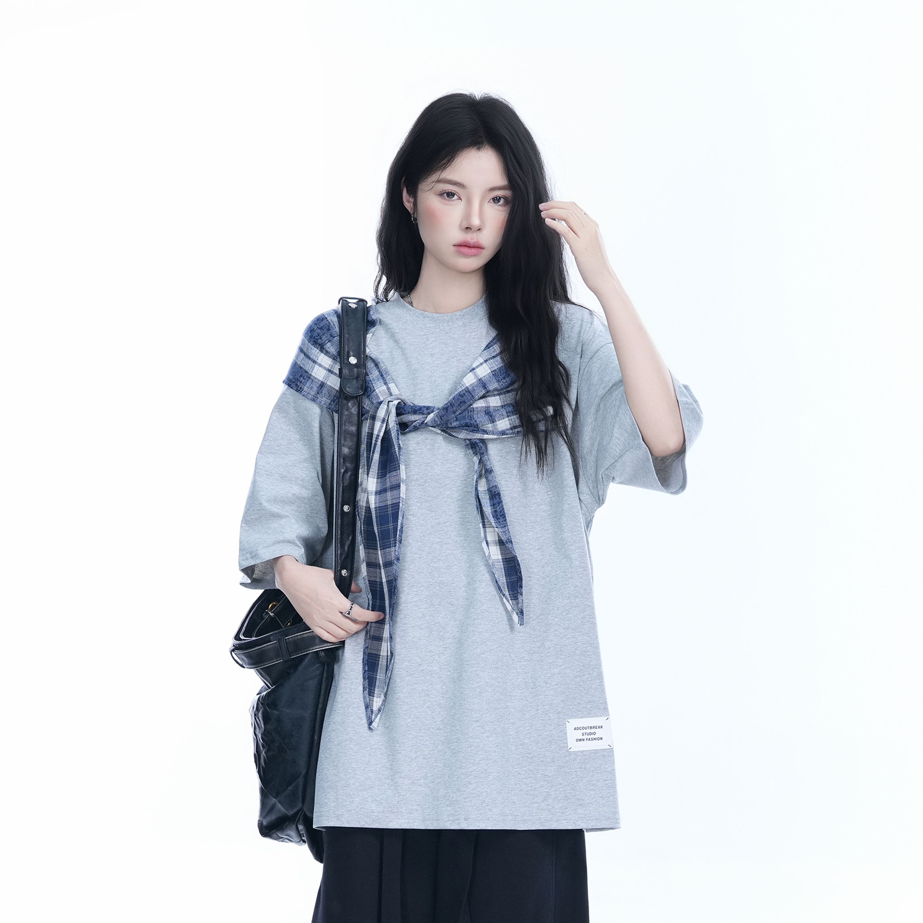 Trendy Black Short Sleeve T-shirt for Women with Butterfly Knot Spliced Design - American Style Loose Fit Top