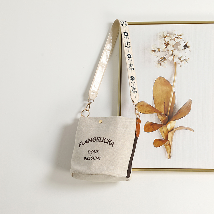 Trendy Canvas Shoulder Bag 2024 Korean Style Crossbody for College Students, Chic Bucket Bag Design for Women