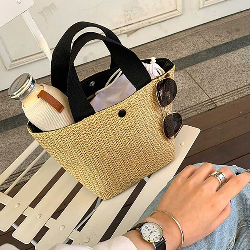 Trendy Handheld Straw Woven Bag for Women - 2023 Retro Beach Vacation Style, Perfect for Summer Outings and Instagram Looks