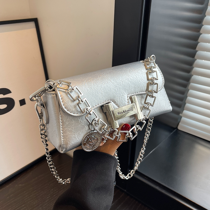 Trendy High-End Chain Small Square Shoulder Crossbody Bag for Women - 2025 Fashion Design, Chic Mini Bag Trendy High-End Chain Small Square Shoulder Crossbody Bag for Women - 2025 Fashion Design, Chic Mini Bag