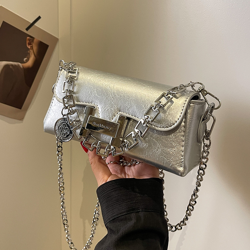 Trendy High-End Chain Small Square Shoulder Crossbody Bag for Women - 2025 Fashion Design, Chic Mini Bag