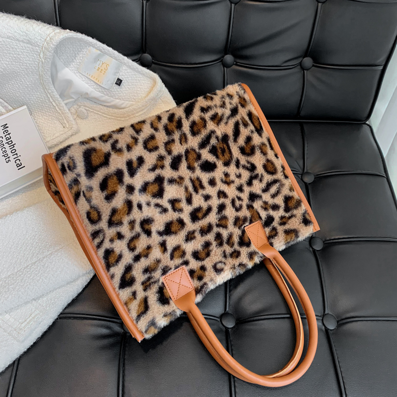 Trendy Large Capacity Leopard Print Fluffy Tote Handbag for Women - Versatile Elegant Shoulder Bag 2025 Trendy Large Capacity Leopard Print Fluffy Tote Handbag for Women - Versatile Elegant Shoulder Bag 2025