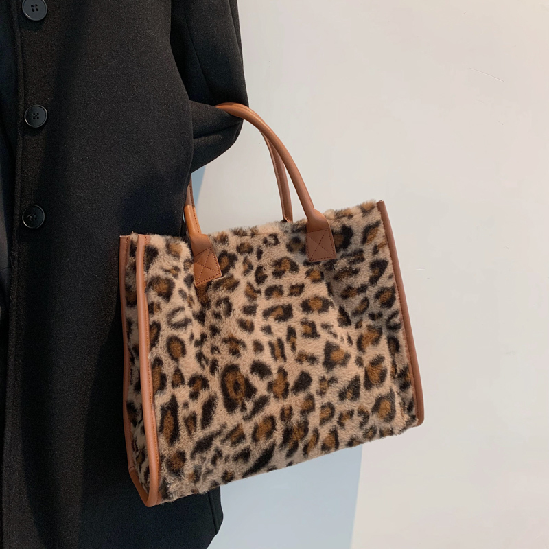 Trendy Large Capacity Leopard Print Fluffy Tote Handbag for Women - Versatile Elegant Shoulder Bag 2025