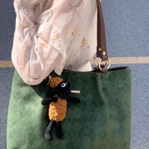 Trendy Large Capacity Tote Bag for Women, 2023 College Style, Ideal for Students and Commuting, Chic Shoulder Bag