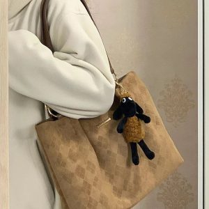 Trendy Large Capacity Tote Bag for Women, 2023 College Style, Ideal for Students and Commuting, Chic Shoulder Bag