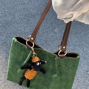 Trendy Large Capacity Tote Bag for Women, 2023 College Style, Ideal for Students and Commuting, Chic Shoulder Bag