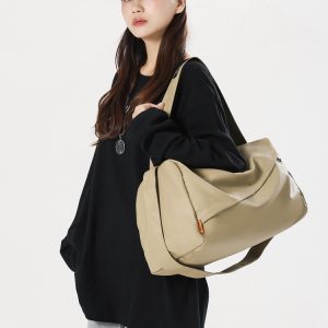 Trendy Lightweight Crossbody Bag for Men and Women - Dry and Wet Separation Sports Fitness Handbag