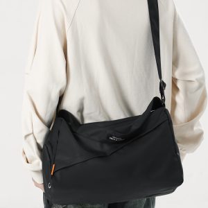 Trendy Lightweight Crossbody Bag for Men and Women - Dry and Wet Separation Sports Fitness Handbag