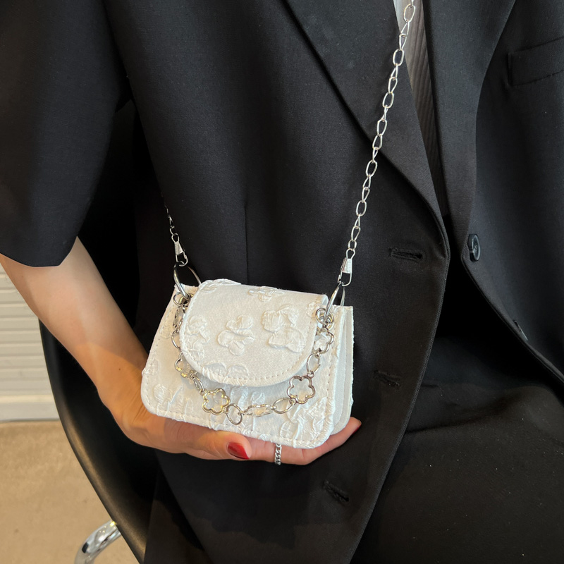 Trendy Mini Handbag for Women - Summer 2025 Internet Celebrity Chain Bag, Niche Design Shoulder Crossbody Bag Trendy Mini Handbag for Women - Summer 2025 Internet Celebrity Chain Bag, Niche Design Shoulder Crossbody Bag