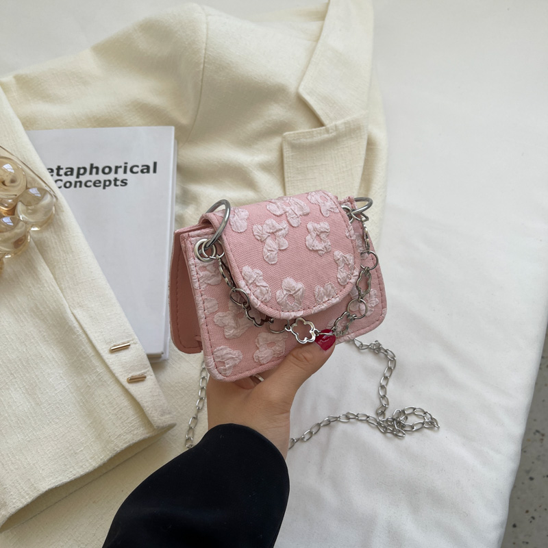 Trendy Mini Handbag for Women - Summer 2025 Internet Celebrity Chain Bag, Niche Design Shoulder Crossbody Bag Trendy Mini Handbag for Women - Summer 2025 Internet Celebrity Chain Bag, Niche Design Shoulder Crossbody Bag