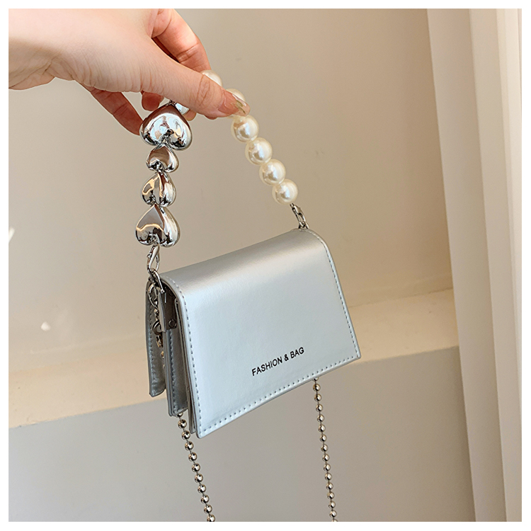 Trendy Mini Pearl Chain Crossbody Bag for Women - Stylish Versatile 2025 Summer Shoulder Small Square Bag Trendy Mini Pearl Chain Crossbody Bag for Women - Stylish Versatile 2025 Summer Shoulder Small Square Bag