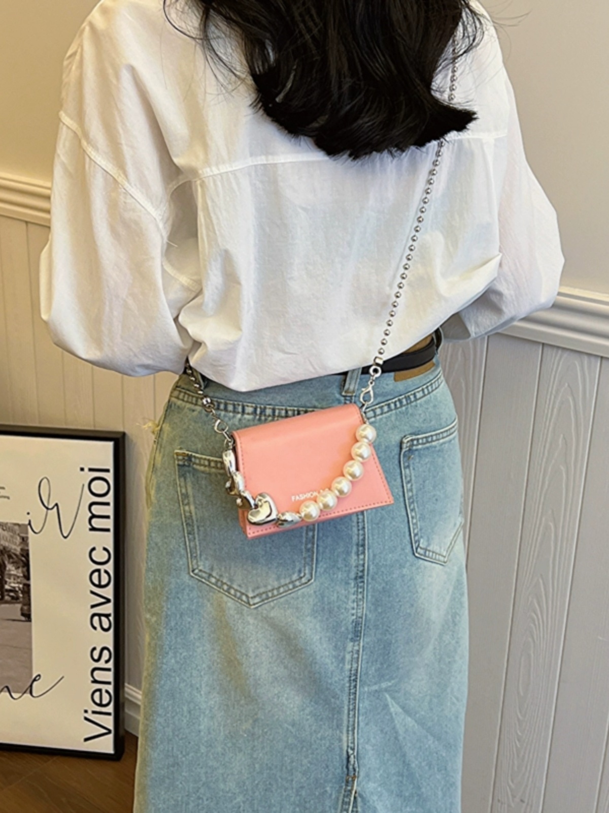 Trendy Mini Pearl Chain Crossbody Bag for Women - Stylish Versatile 2025 Summer Shoulder Small Square Bag Trendy Mini Pearl Chain Crossbody Bag for Women - Stylish Versatile 2025 Summer Shoulder Small Square Bag