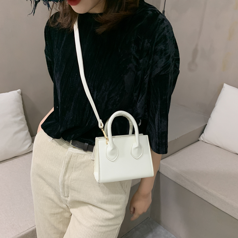 Trendy Mini Shoulder Crossbody Bag for Women - Spring Summer 2025 Fashion, High-End Small Handbag for Everyday Use Trendy Mini Shoulder Crossbody Bag for Women - Spring Summer 2025 Fashion, High-End Small Handbag for Everyday Use